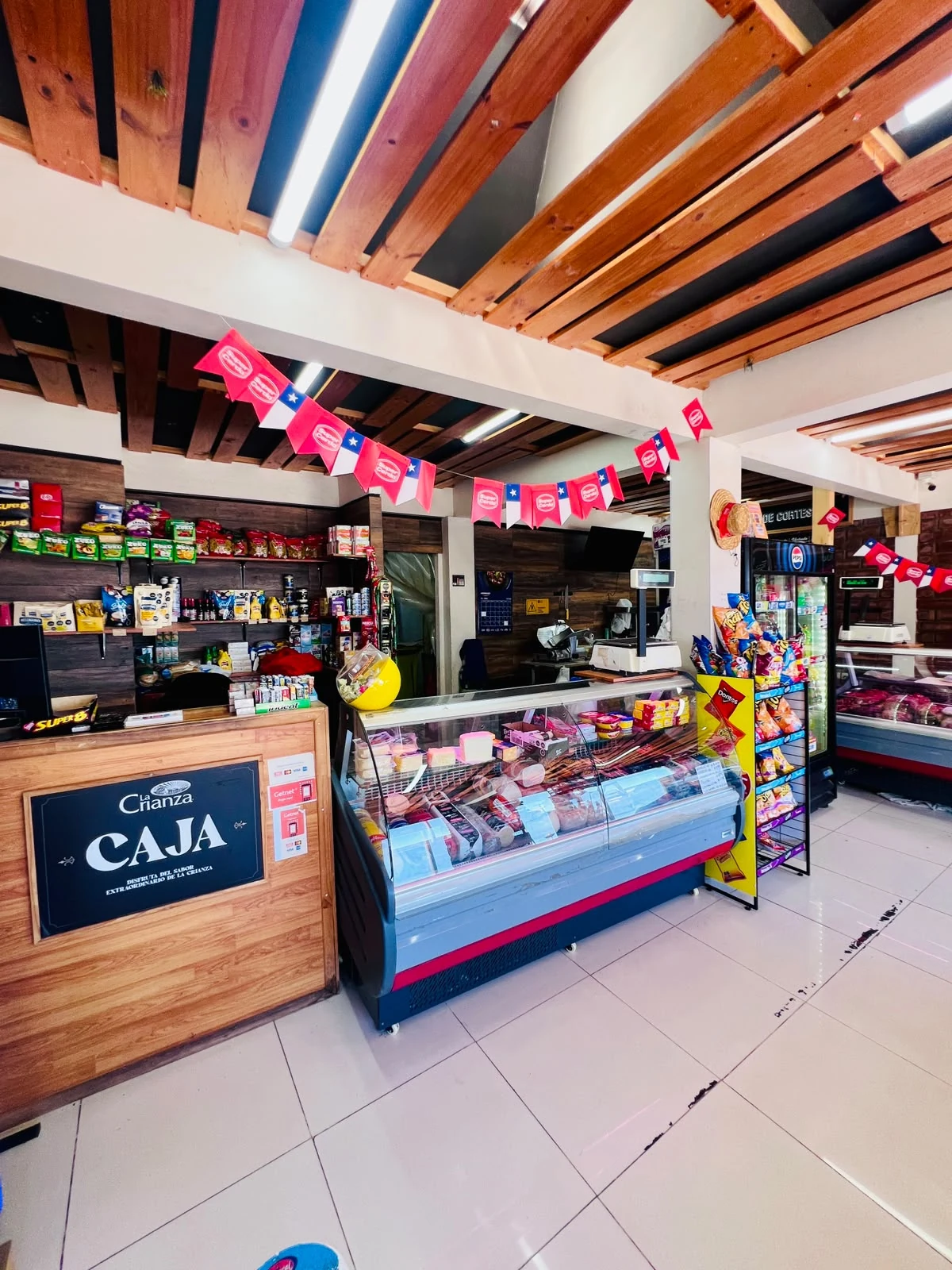 Fotografía de la caja y vitrina de Carnicería Los Vilos